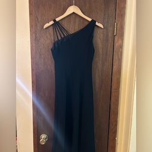 Jones Wear Semi Formal Dress
